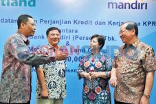 Mandiri Kucurkan Kredit...