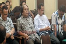 Ichwan Husein Divonis...