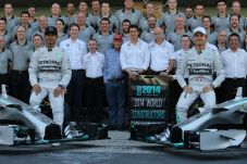 Hamilton-Rosberg Resmi...