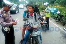 Pengendara Sepeda Motor...