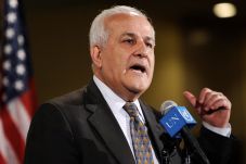 Palestina Siap Serahkan...
