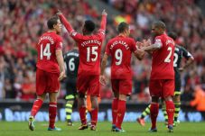 Liverpool Benamkan Leicester