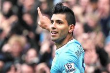 Aguero Bakal Bujuk Messi...