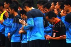 Pak Tua Ini Nekat Ikut...