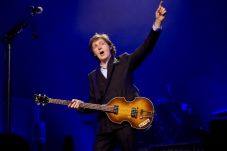 Paul McCartney Membuat...