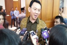 Perbaiki Layanan, Ahok...
