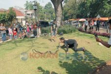 Terbiasa Bercengkrama...