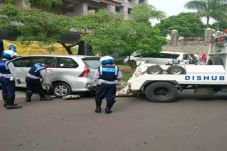 Parkir Liar, Puluhan...