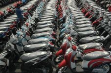 Penjualan Sepeda Motor...
