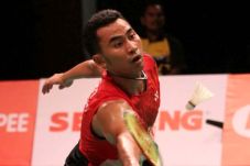 Tommy Tumbang di Tangan...