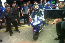 Lorenzo Kecewakan Pembalap...