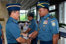 Tiga Jenderal Berpeluang...