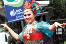 Seni Tradisional Sunda...