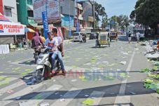 Habis Acara, Sampah...