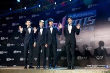 CNBLUE Dapat Penghargaan...