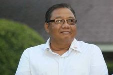 Kekonyolan Menkop UKM,...