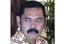 Bagikan Puluhan Ribu...