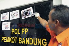 Poster Sindir Satpol...