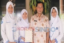Durasi Tiga Menit, Bawa...