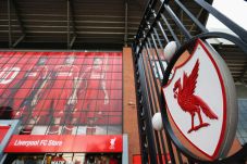 Publik Anfield Bakal...