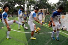 Persib Tolak Bersaing...
