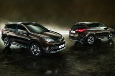 Toyota Perkenalkan RAV4...