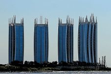 Properti di Kawasan...