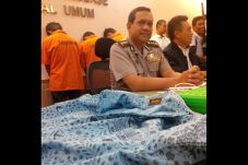 Cari Taksi Putih, Polda...
