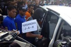 Beli Tiket Pesawat,...