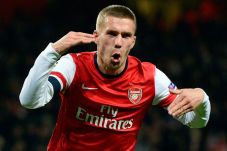 Podolski Senang, Arsenal...
