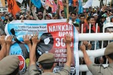 Buruh Perjuangkan Revisi...