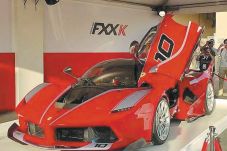 Dijual Rp33,3 M Ferrari...