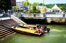 Brunei Waterfront, Jalan-jalan...