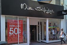 Separuh Harga dari Miss...