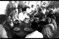 Bung Karno Doyan Ikan...