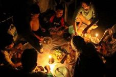 8.972 Rumah Warga di...