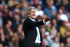 Pellegrini Pertimbangkan...