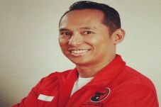 Nico Siahaan Tolak Unduh...