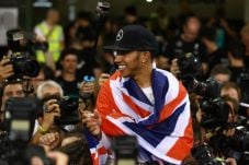 Hamilton Berharap Bertahan...