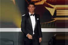 Cristiano Ronaldo Kalahkan...