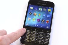 BlackBerry Classic Diluncurkan...