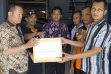 Jurnalis Kendal Galang...