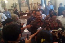 Tegaskan Anti-Korupsi,...