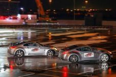 Sepasang Nissan 370Z...