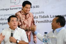 Bahas Perppu Pilkada,...