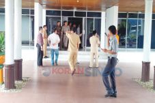 Anggota DPRD Lari Ketakutan
