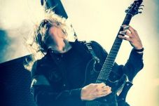 Gitaris Nevermore Gabung...