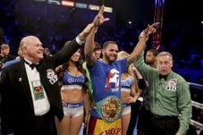 Dirrell Dapat Lampu...
