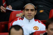 Falcao Ogah Jadi Cadangan