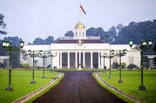 Kisah Misteri Istana...